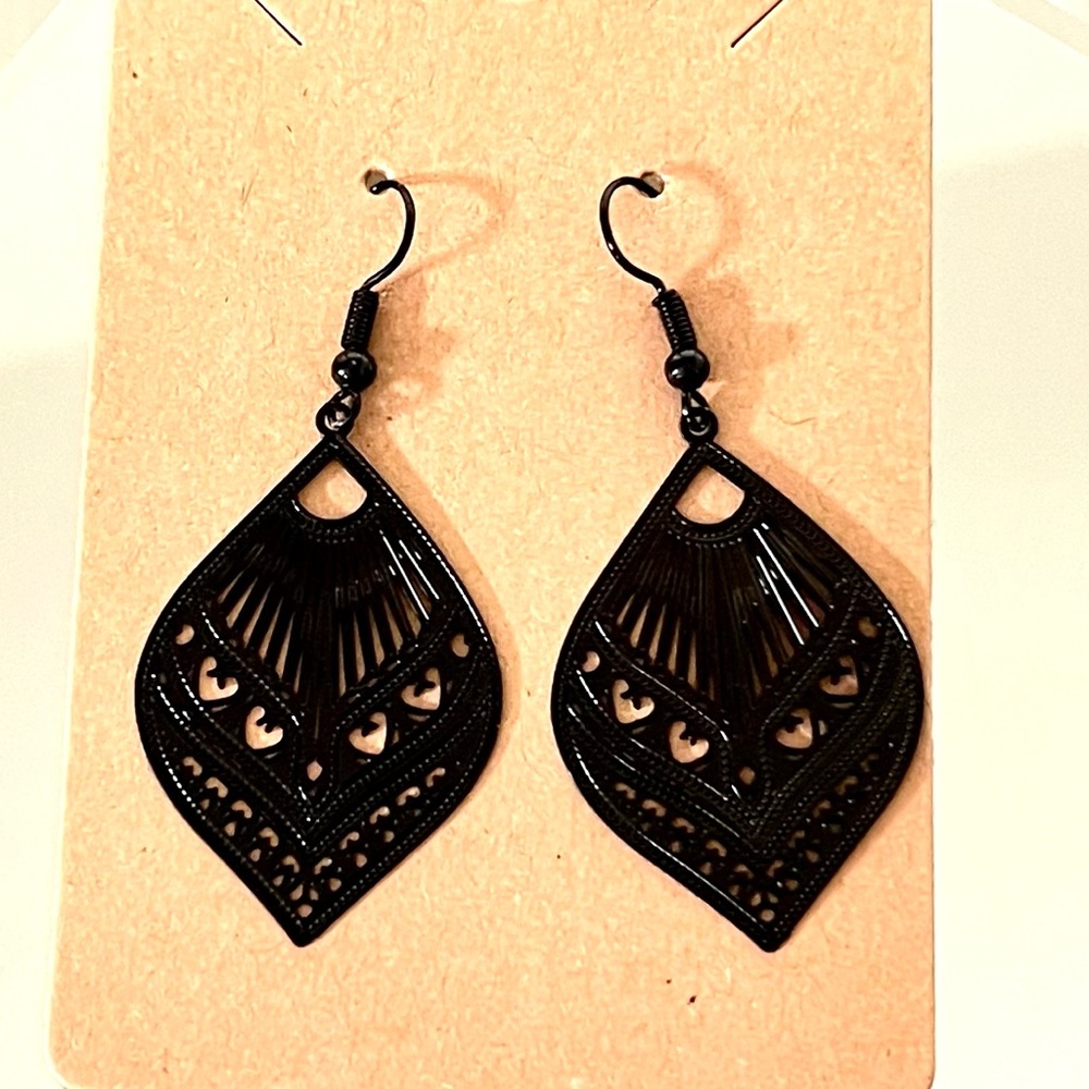 EARRINGS Black Cut Out Drop NEW
